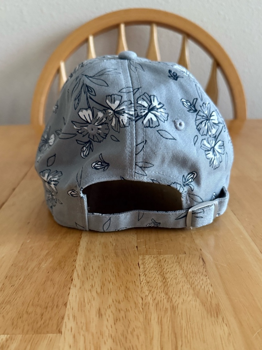 New York Yankees Women’s Fanatics Gray Fundamental Floral Adjustable Hat - Picture 2 of 6